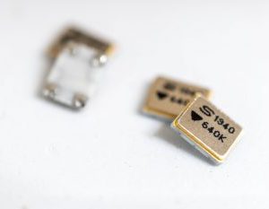 CXOMKHG1ESM3-50.OM,-/-/100/M